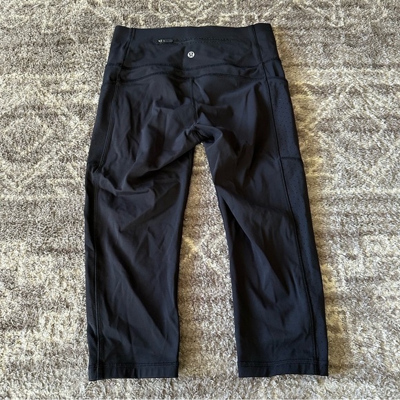 Lululemon Mind Over Miles 17” Luxtreme Crop Black Size 6 - Picture 11 of 13